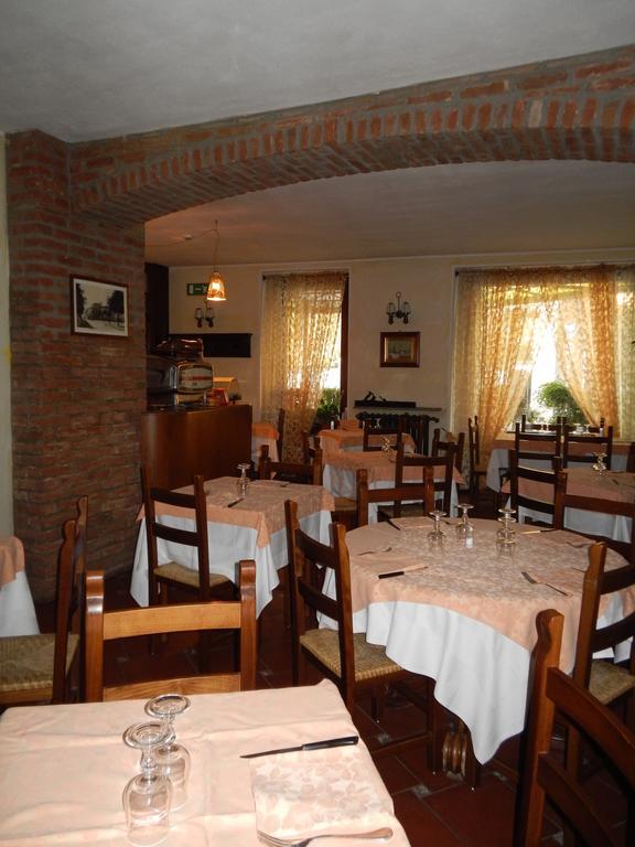 Risthotel Pizzeria Italia Godiasco Екстериор снимка