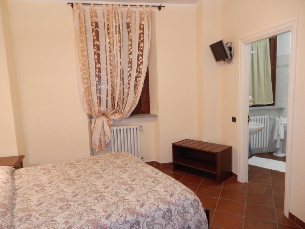 Risthotel Pizzeria Italia Godiasco Екстериор снимка