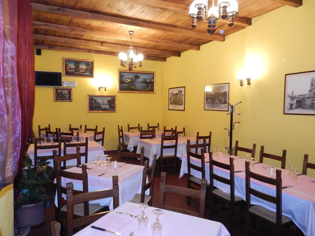 Risthotel Pizzeria Italia Godiasco Екстериор снимка