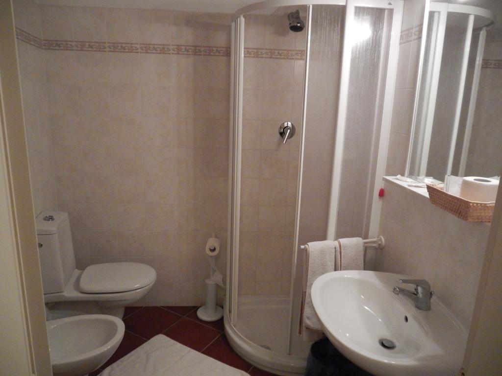 Risthotel Pizzeria Italia Godiasco Стая снимка